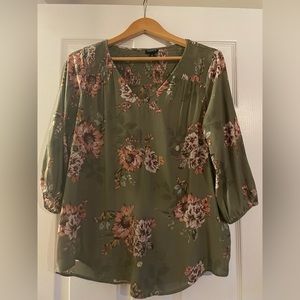 Torrid blouse flowy olive floral size 0